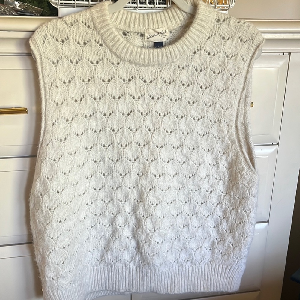 Universal Thread Cream Sweater Vest